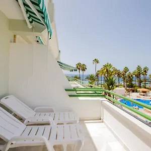 https://apartamento-celeste-229-en-altamira-la-caleta.tenerifehoteles.net