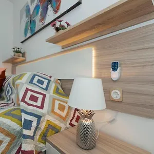 https://lovely-spacious-apartment-in-san-isidro-tenerife.adeje-hotels.com